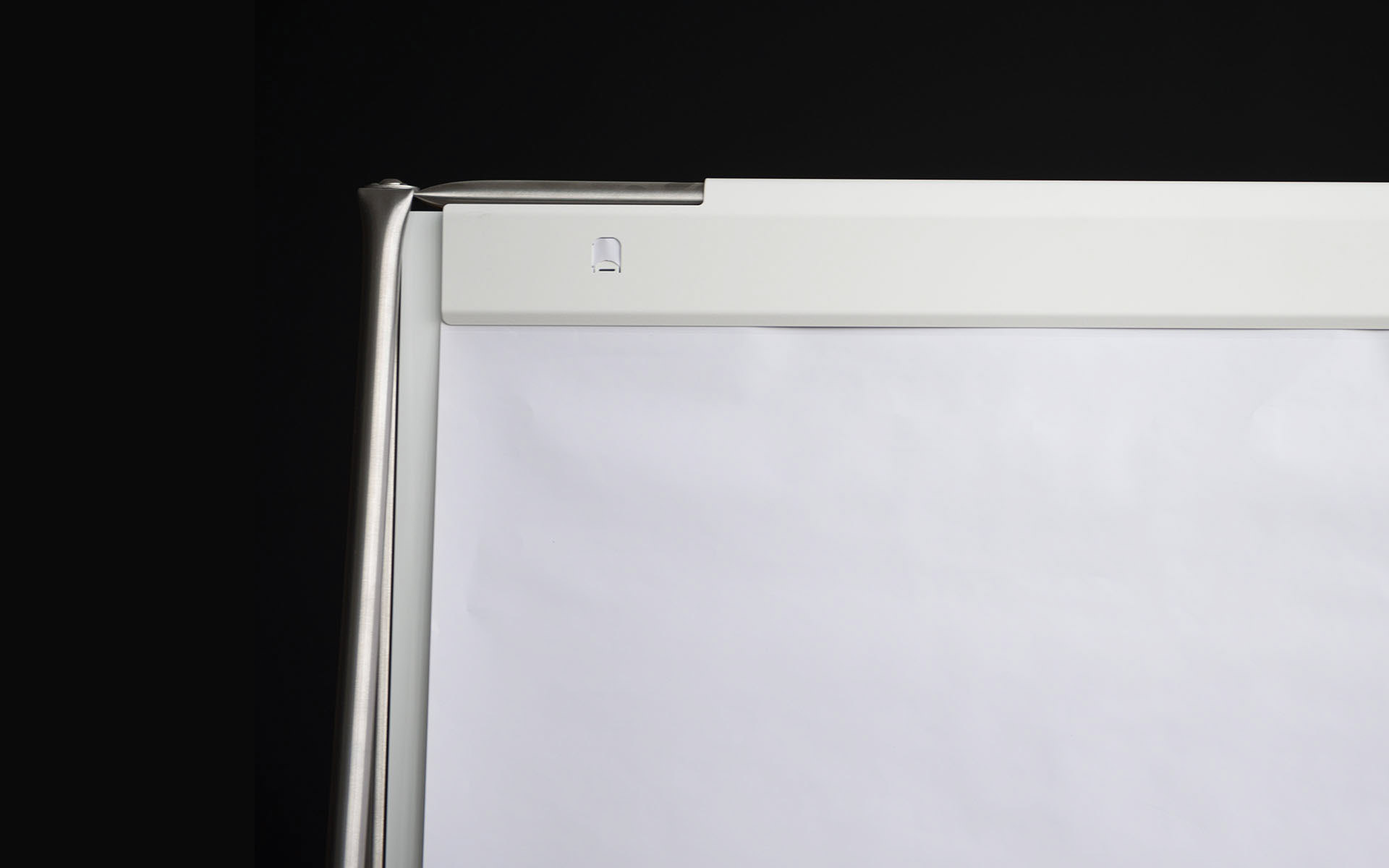 System180_Design-Thinking-Line_Whiteboard_Zubehoer_Flipcharthalter.jpg